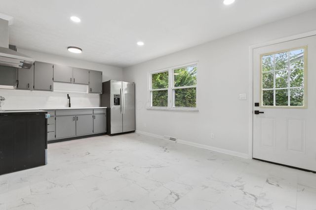 6446 Ambleside Drive, Columbus, OH 43229