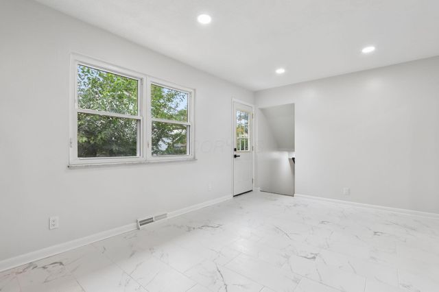6446 Ambleside Drive, Columbus, OH 43229