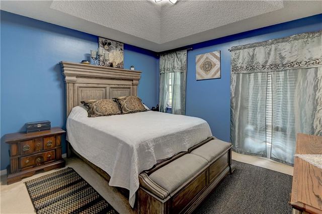2400 NW 84th Terrace, Kansas City, MO 64154
