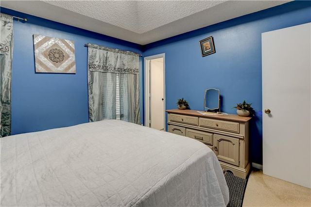 2400 NW 84th Terrace, Kansas City, MO 64154