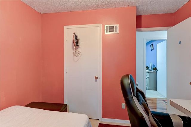 2400 NW 84th Terrace, Kansas City, MO 64154