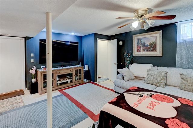 2400 NW 84th Terrace, Kansas City, MO 64154