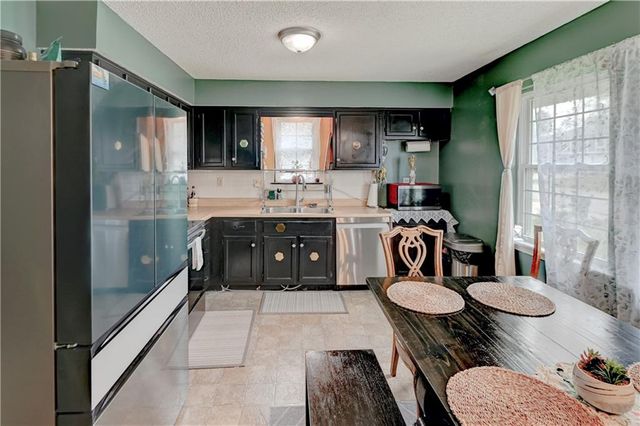2400 NW 84th Terrace, Kansas City, MO 64154