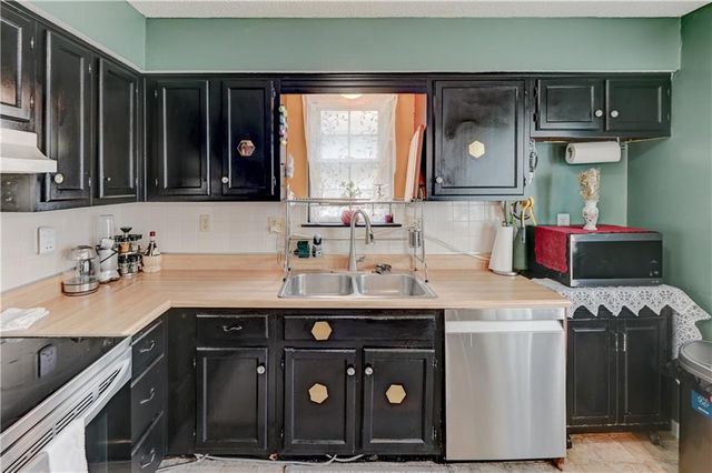 2400 NW 84th Terrace, Kansas City, MO 64154