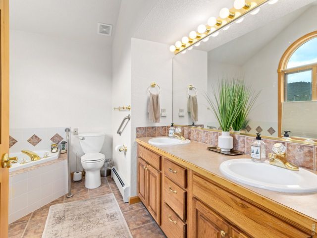 680 Cedar Ridge Cir, Estes Park, CO 80517