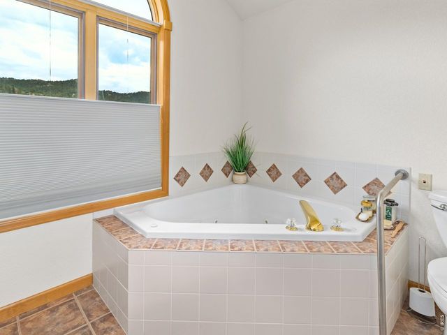 680 Cedar Ridge Cir, Estes Park, CO 80517