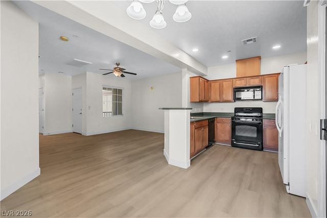 8324 West Charleston Boulevard 2038, Las Vegas, NV 89117