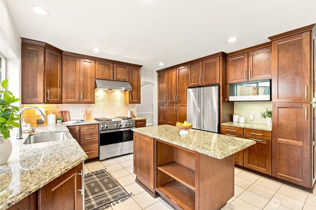 10210 NE 154th Street, Bothell, WA 98011