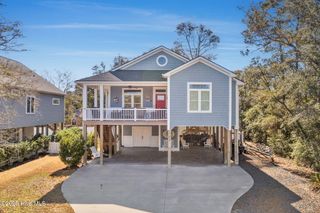 305 E Yacht Drive, Oak Island, NC 28465
