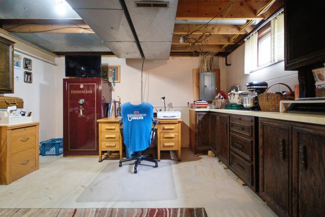 305 Lady Lane, Michigan City, IN 46360