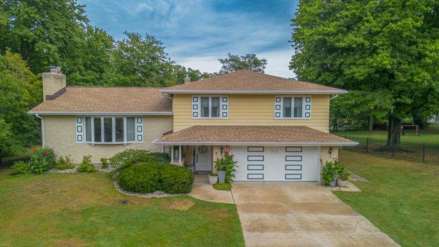 305 Lady Lane, Michigan City, IN 46360