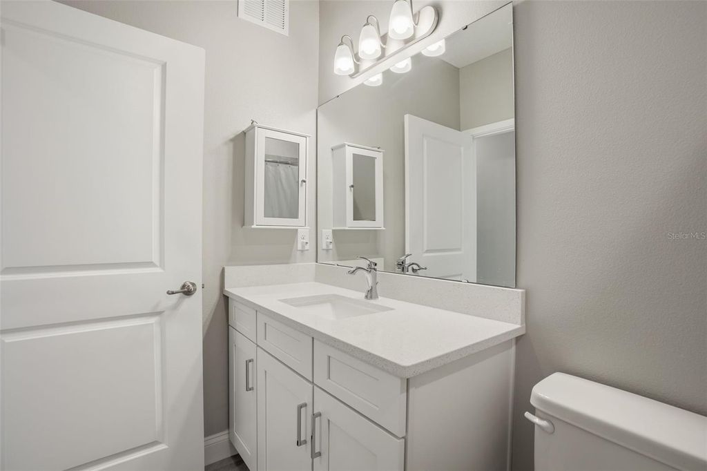 Image 17 of property listing at 7557 LAUREATE BOULEVARD 6208, Orlando, FL 32827