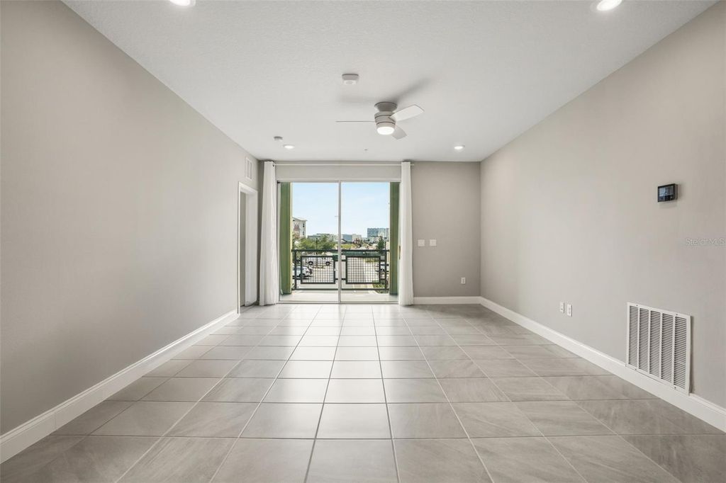 Image 19 of property listing at 7557 LAUREATE BOULEVARD 6208, Orlando, FL 32827