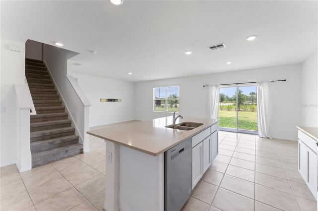 5038 FOXGLOVE CIRCLE, Lakeland, FL 33811