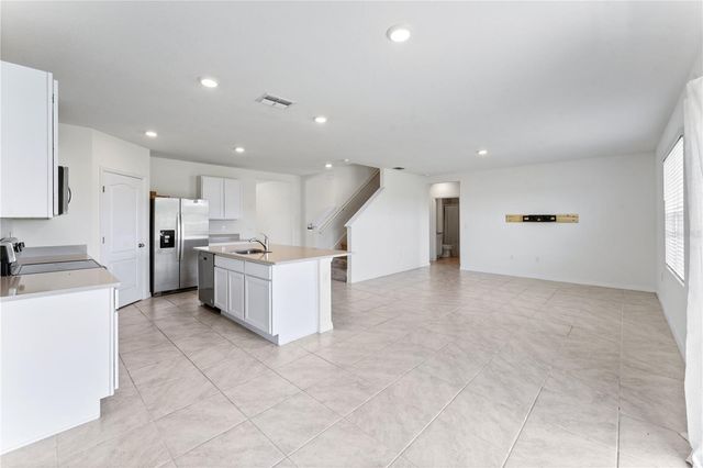 5038 FOXGLOVE CIRCLE, Lakeland, FL 33811