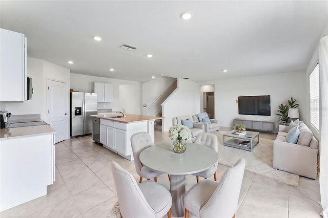 5038 FOXGLOVE CIRCLE, Lakeland, FL 33811