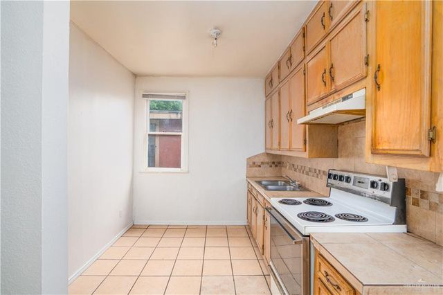 100 S Iowa Avenue, Weslaco, TX 78596