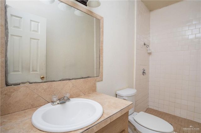 100 S Iowa Avenue, Weslaco, TX 78596
