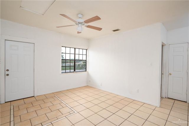 100 S Iowa Avenue, Weslaco, TX 78596
