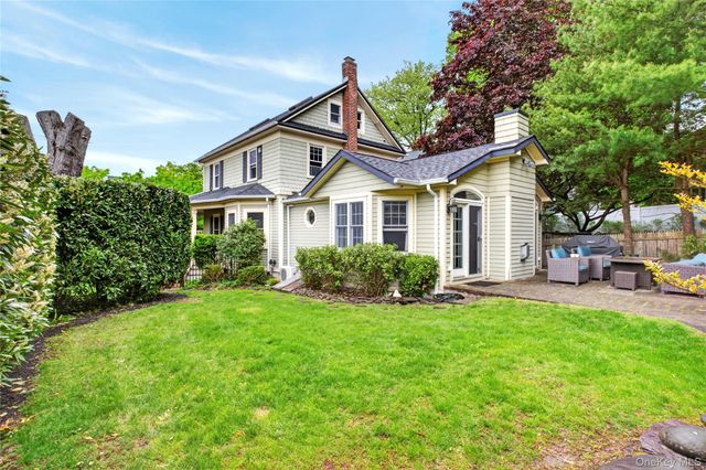 2 Van Buren Street, Port Washington, NY 11050
