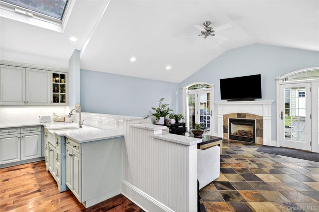 2 Van Buren Street, Port Washington, NY 11050