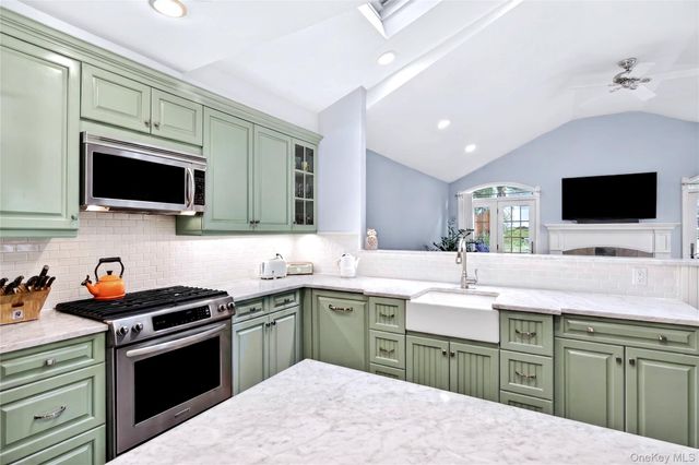 2 Van Buren Street, Port Washington, NY 11050