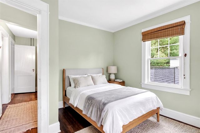 2 Van Buren Street, Port Washington, NY 11050