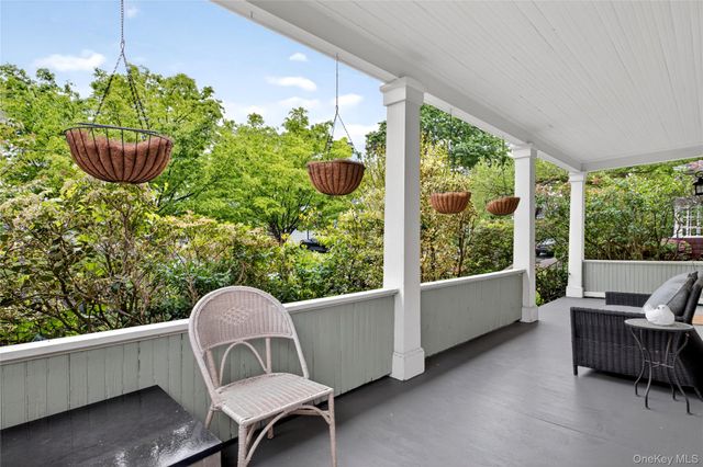 2 Van Buren Street, Port Washington, NY 11050