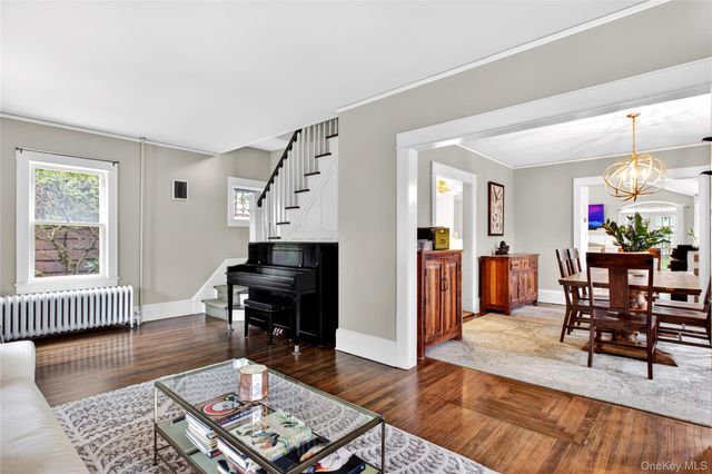 2 Van Buren Street, Port Washington, NY 11050