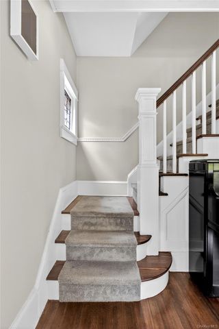 2 Van Buren Street, Port Washington, NY 11050