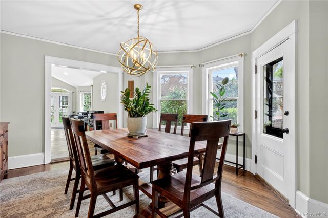 2 Van Buren Street, Port Washington, NY 11050