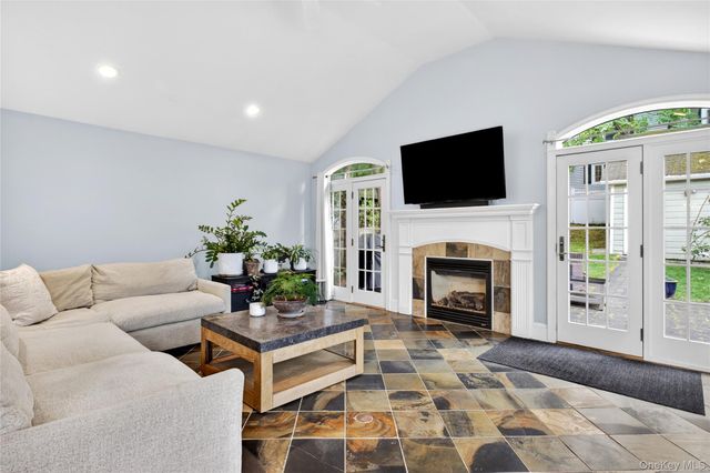 2 Van Buren Street, Port Washington, NY 11050