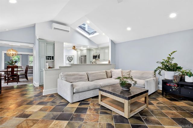 2 Van Buren Street, Port Washington, NY 11050