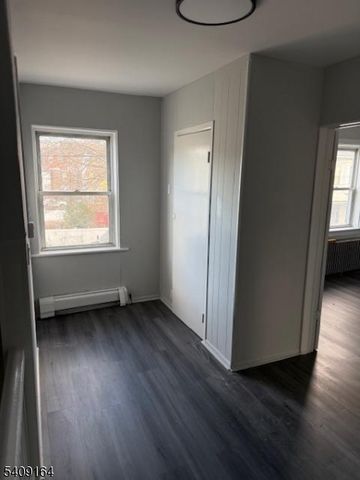 102 Mercer St, Phillipsburg Town, NJ 08865