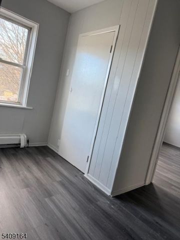 102 Mercer St, Phillipsburg Town, NJ 08865