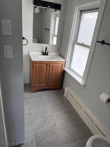 102 Mercer St, Phillipsburg Town, NJ 08865