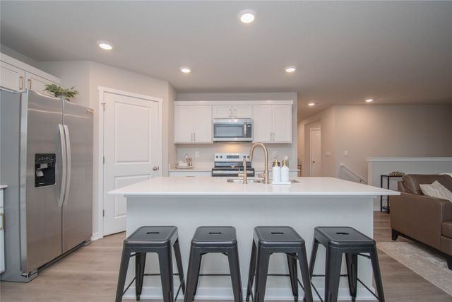 15206 Ironwood Lane, Urbandale, IA 50111