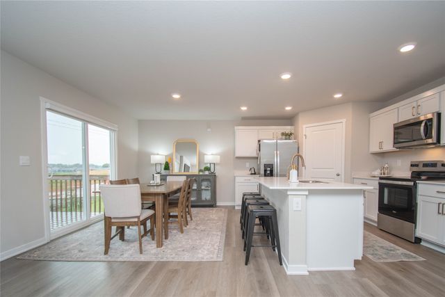 15206 Ironwood Lane, Urbandale, IA 50111