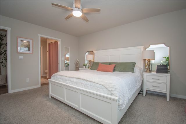 15206 Ironwood Lane, Urbandale, IA 50111
