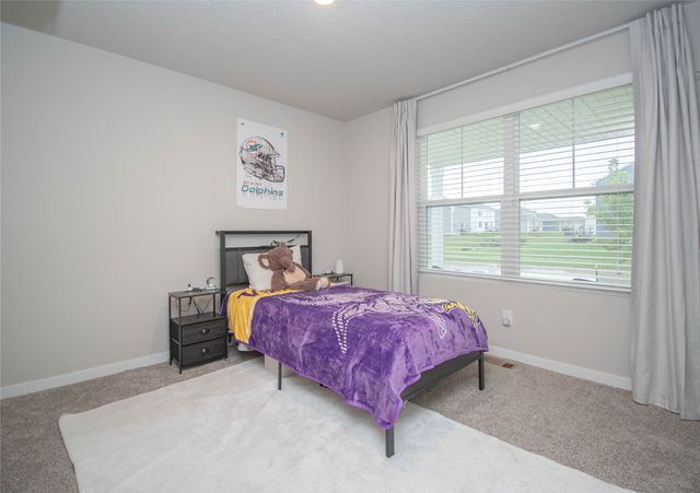 15206 Ironwood Lane, Urbandale, IA 50111