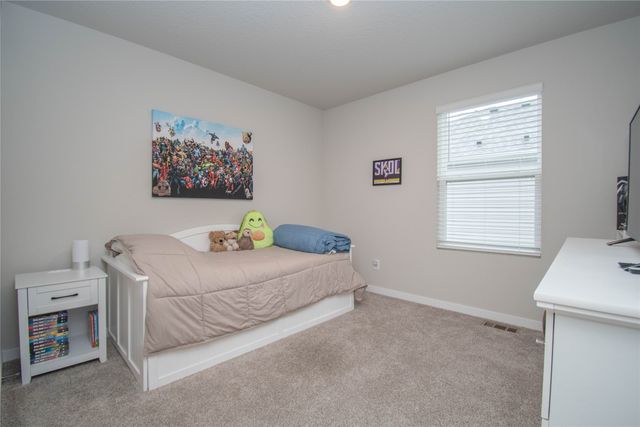 15206 Ironwood Lane, Urbandale, IA 50111