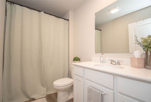 15206 Ironwood Lane, Urbandale, IA 50111