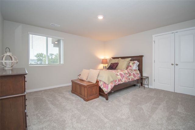 15206 Ironwood Lane, Urbandale, IA 50111