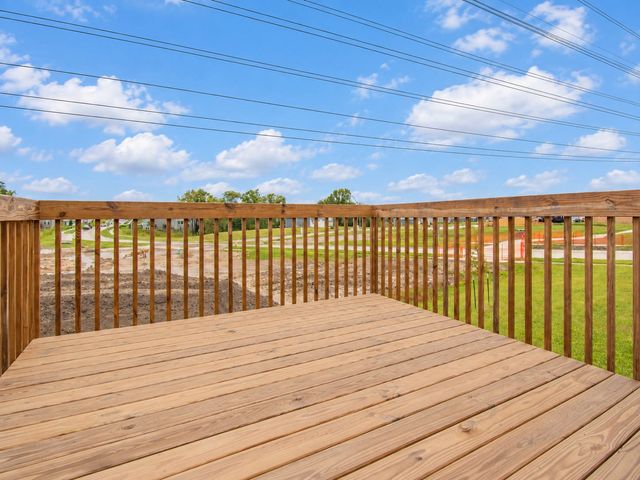 15206 Ironwood Lane, Urbandale, IA 50111