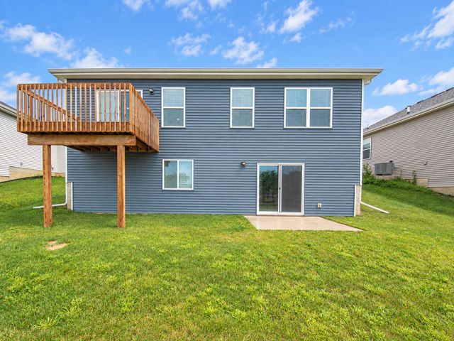 15206 Ironwood Lane, Urbandale, IA 50111