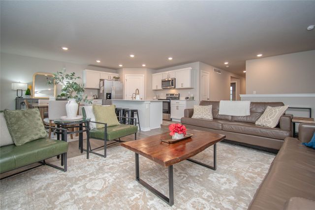 15206 Ironwood Lane, Urbandale, IA 50111