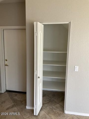 1015 S VAL VISTA Drive 33, Mesa, AZ 85204