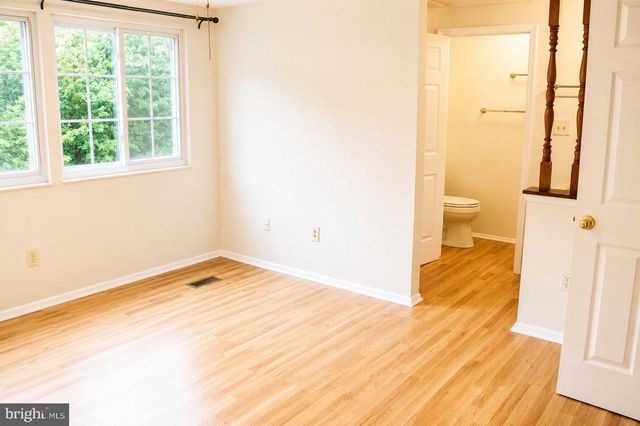 2100 GLENN SPRING CT, Falls Church, VA 22043