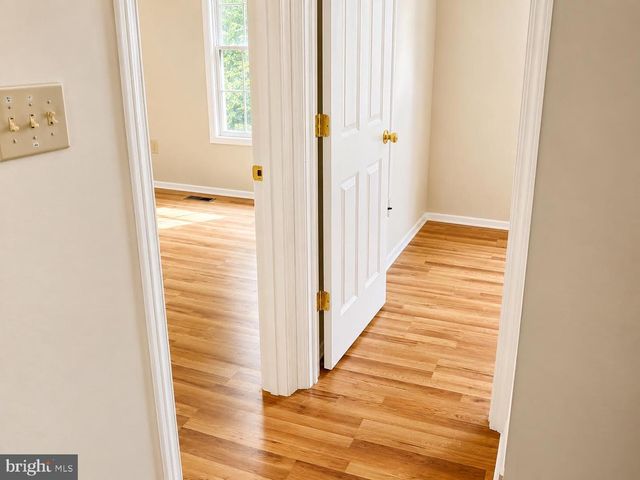 2100 GLENN SPRING CT, Falls Church, VA 22043