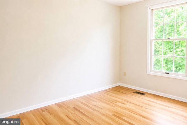 2100 GLENN SPRING CT, Falls Church, VA 22043